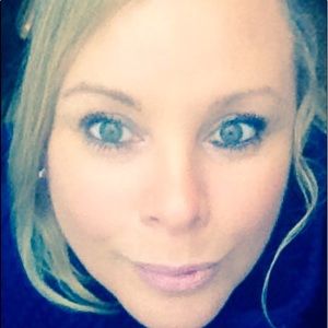 Meet your Posher, Elaine